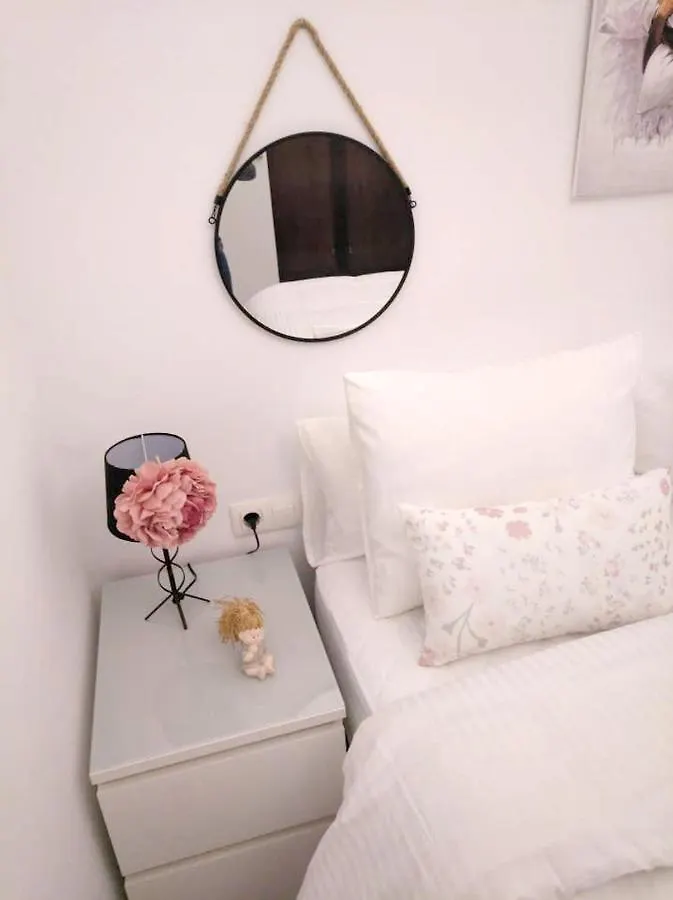 Comfortable Apartment In The Heart Of Cadiz, With Balcony